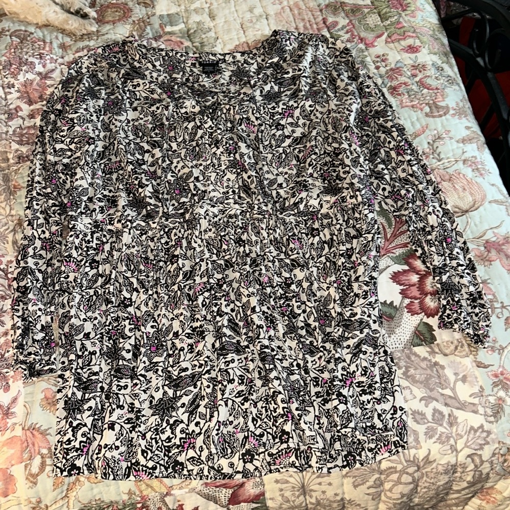 Gorgeous Woman’s Tunic